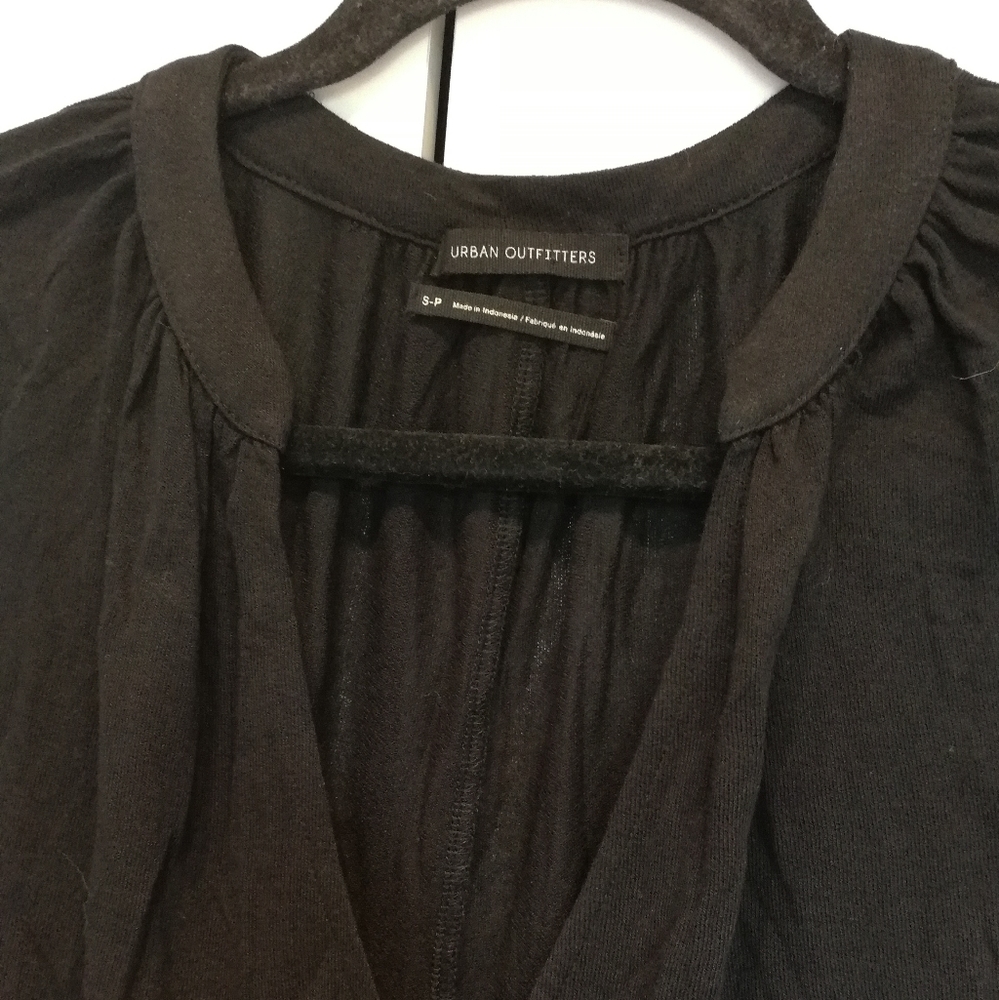 URBAN OUTFITTERS Black Tunic V-neck front Peasant oversized Small NWT - Picture 6 of 11
